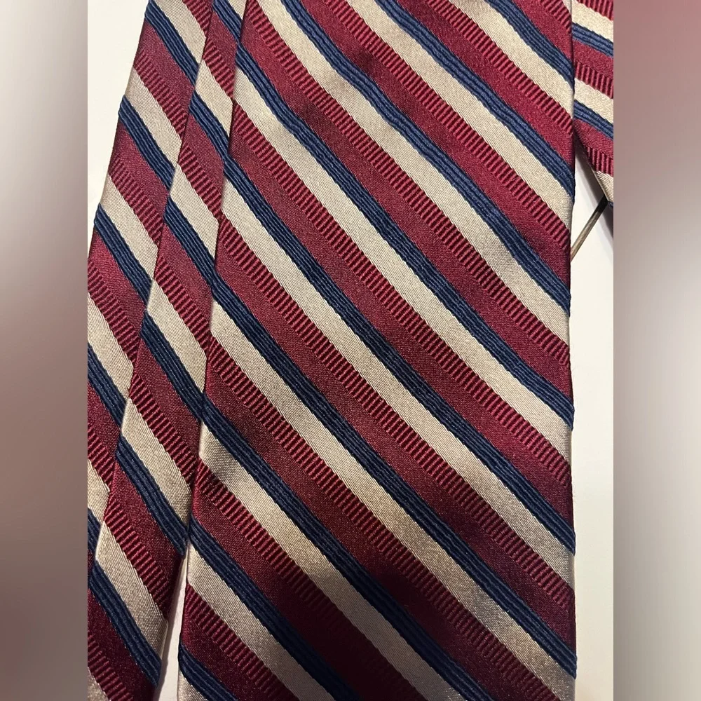 Nordstrom men’s neck tie red blue light brown striped